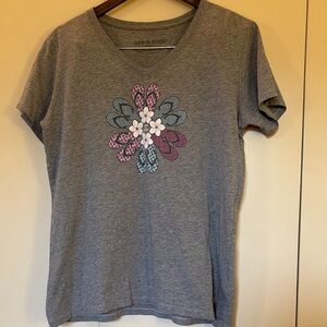 Life Is Good Women's Heather Gray Flip Flop Flower Tee Large